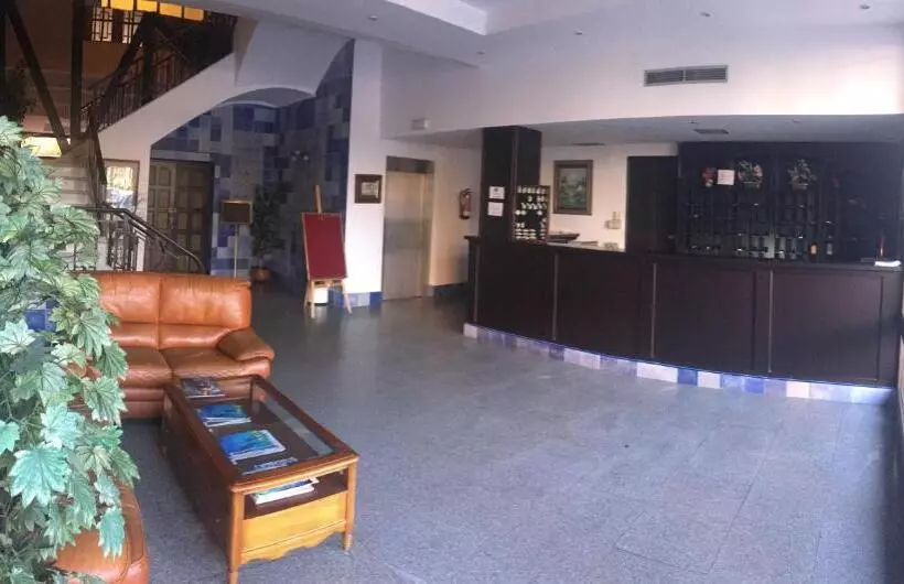 Fotos del hotel Perales:  2