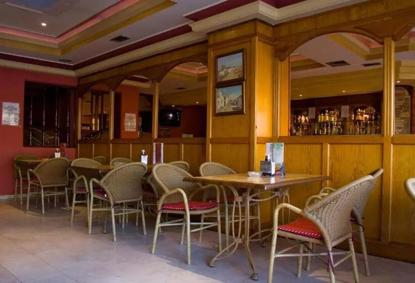 Fotos del hotel Perales:  4