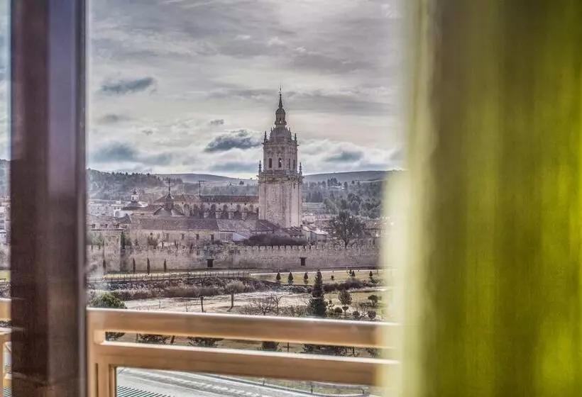 Fotos del hotel Spa Rio Ucero:  9