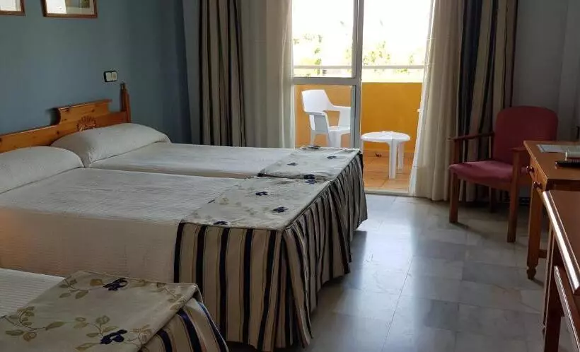 Fotos del hotel Torre De Los Guzmanes:  18