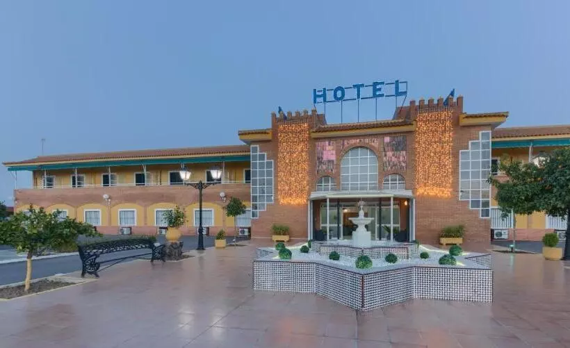 Fotos del hotel Torre De Los Guzmanes:  1