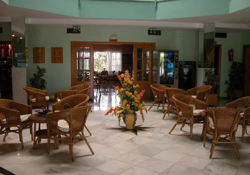 Fotos del hotel Torre De Los Guzmanes:  3