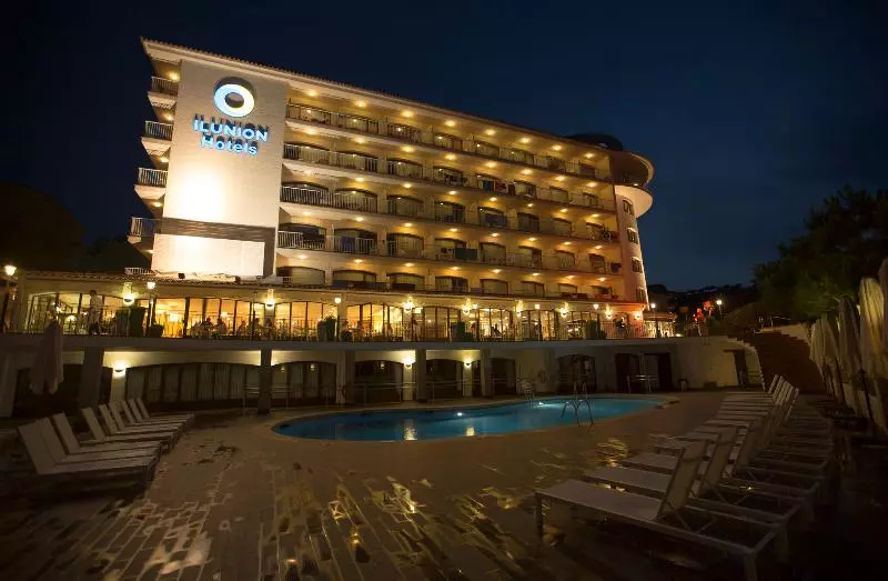 Fotos del hotel Ilunion Caleta Park:  32