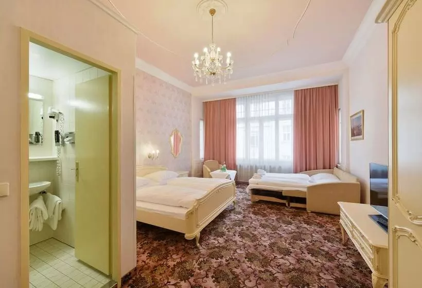 Fotos del hotel Hotel Pension Baronesse:  20