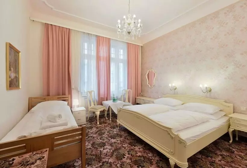 Fotos del hotel Hotel Pension Baronesse:  18