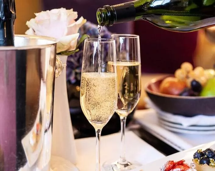 Fotos del hotel Bellevue Palace Bern:  15