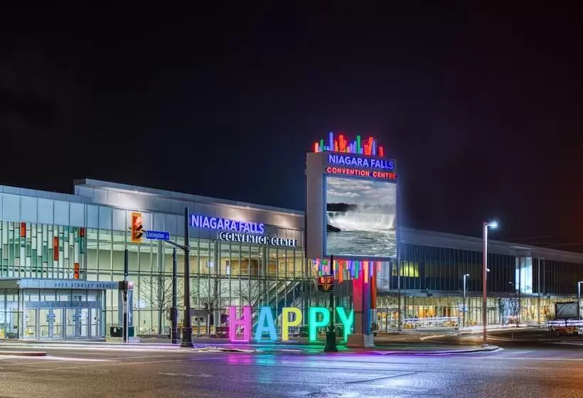 Fotos del hotel Four Points By Sheraton Niagara Falls Fallsview:  15