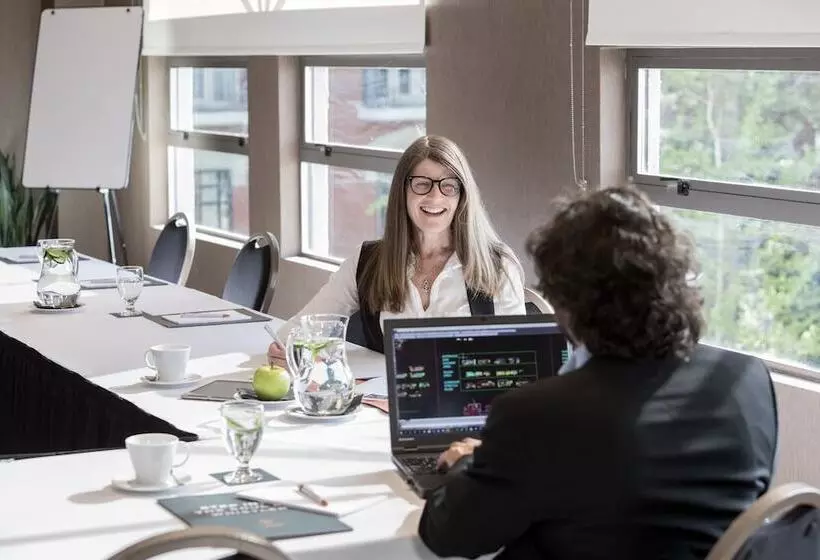 Fotos del hotel The Crystal Lodge:  9