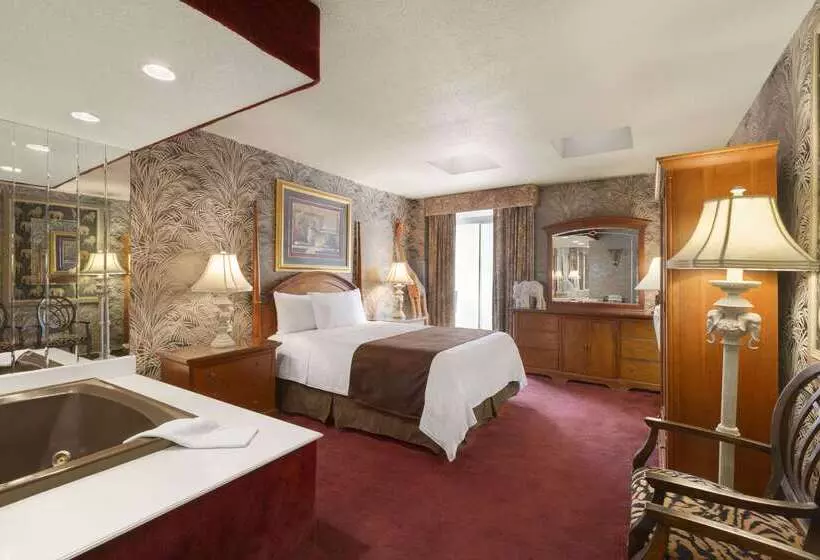 Fotos del hotel Travelodge By Wyndham Niagara Falls Fallsview:  1