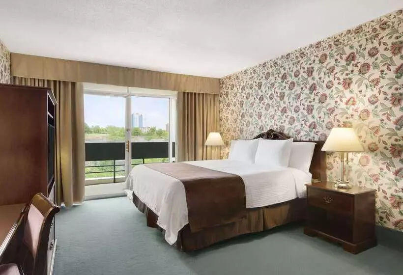Fotos del hotel Travelodge By Wyndham Niagara Falls Fallsview:  13