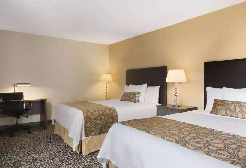 Fotos del hotel Travelodge By Wyndham Niagara Falls Fallsview:  20