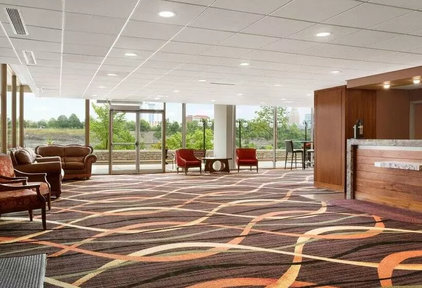 Fotos del hotel Travelodge By Wyndham Niagara Falls Fallsview:  10