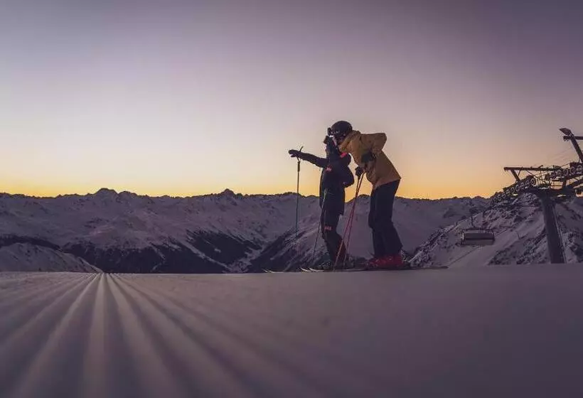 Fotos del hotel National:  11