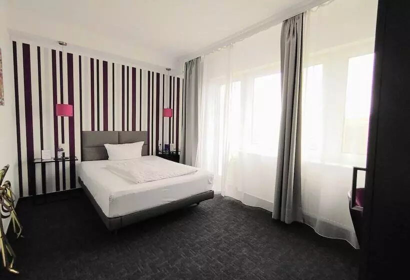 Fotos del hotel Les Nations:  22