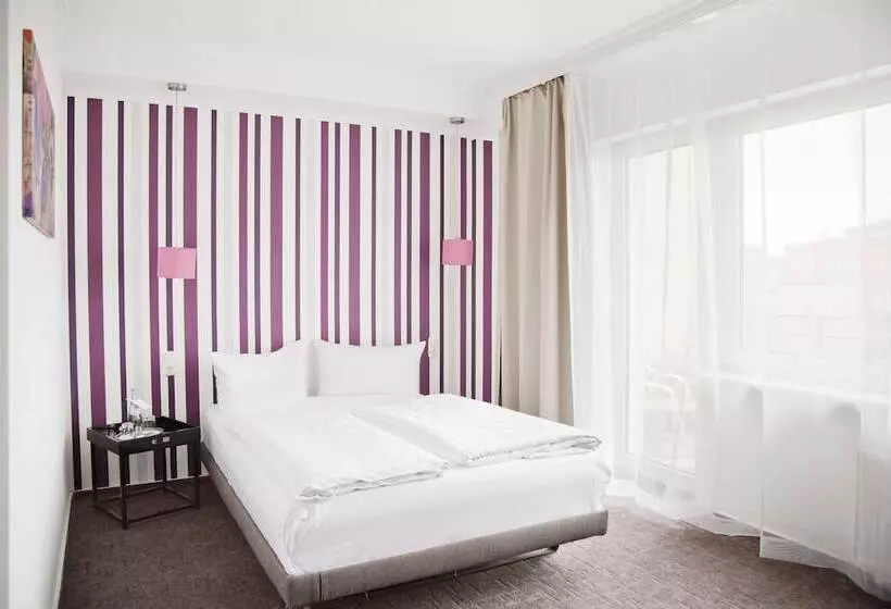 Fotos del hotel Les Nations:  21