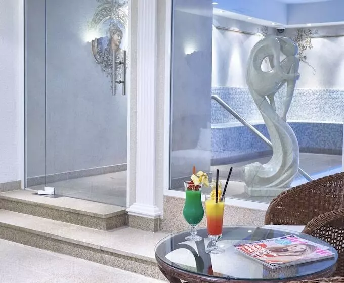 Fotos del hotel Villa Kastania:  4