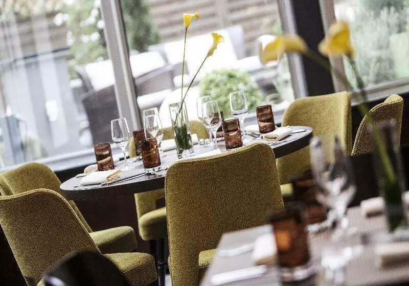 Fotos del hotel Renaissance Duesseldorf:  11