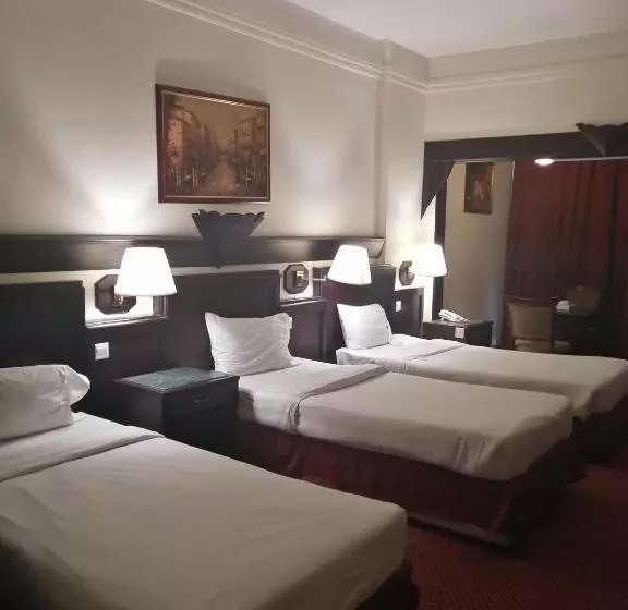 Fotos del hotel Claridge Hotel  Dubai:  7