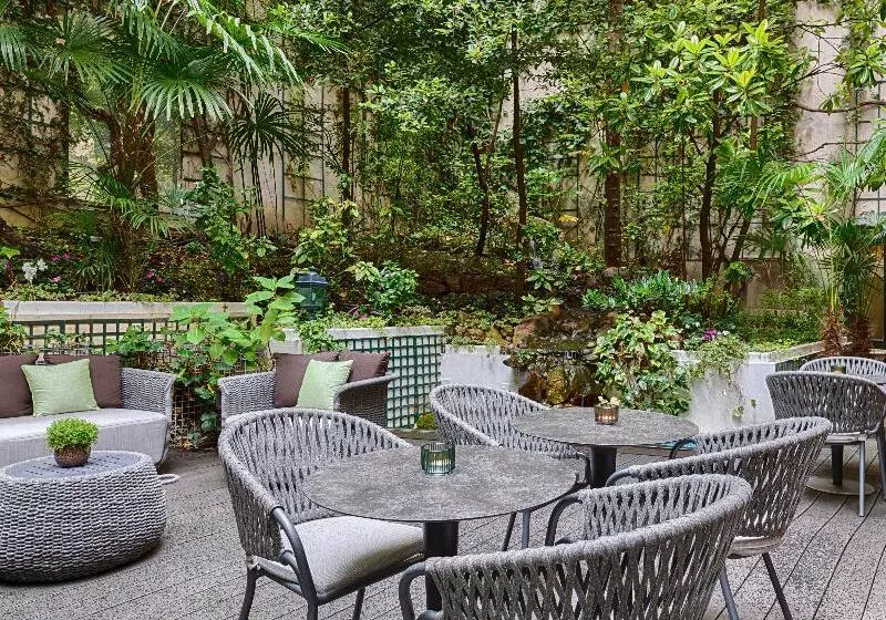 Fotos del hotel Hôtel Garden Elysées:  6