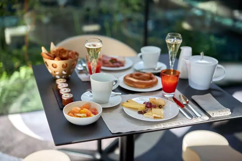 Fotos del hotel Mercure Champs De Mars:  5