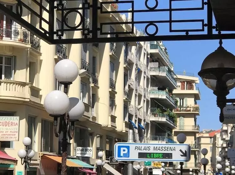 Fotos del hotel Hôtel De La Fontaine:  13