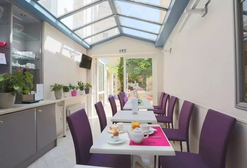 Fotos del hotel Hôtel De La Fontaine:  9