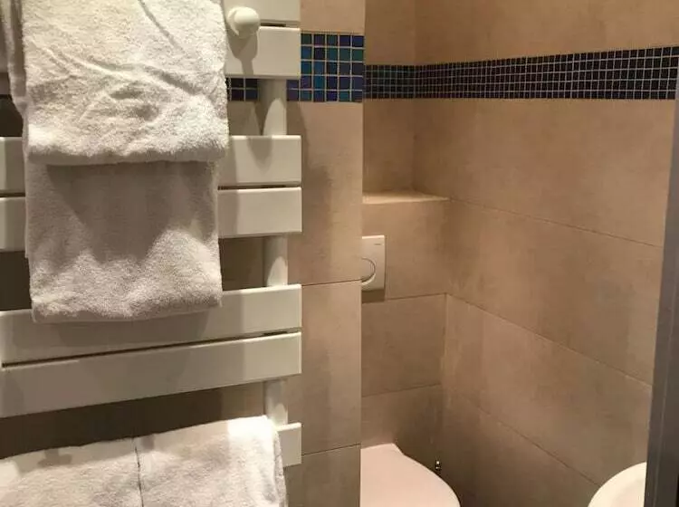 Fotos del hotel Hôtel De La Fontaine:  2