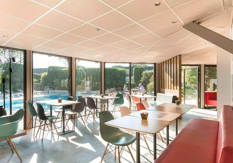 Fotos del hotel Ibis Avignon Sud:  6