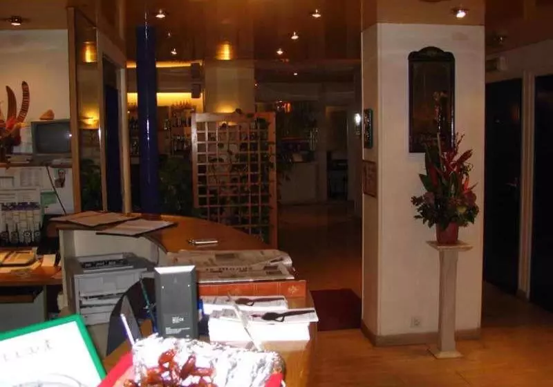 Fotos del hotel Ibis Styles Paris Cadet Lafayette:  9