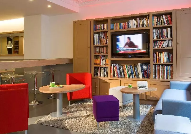 Ibis Styles Paris Cadet Lafayette