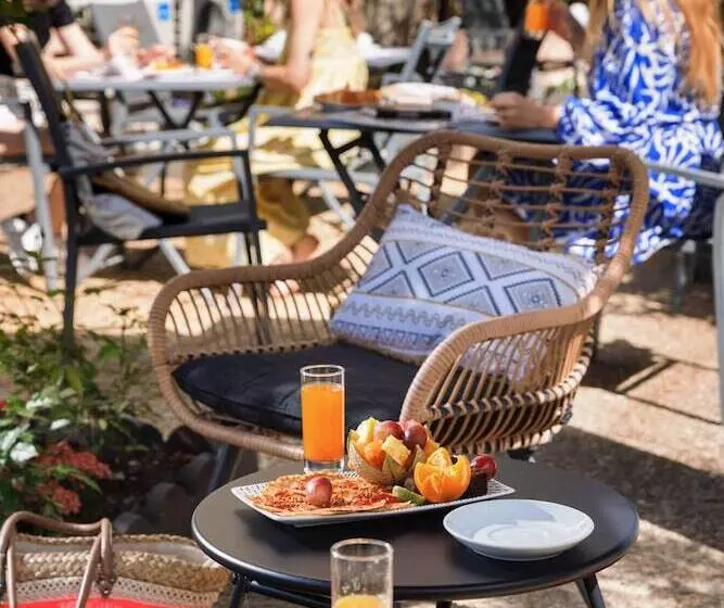 Fotos del hotel The Originals Boutique, Hôtel Des Orangers, Cannes (inter-hotel):  23