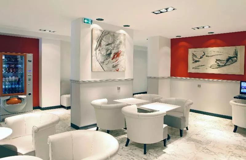 Fotos del hotel Sure Hotel By Best Western Paris Gare Du Nord:  10