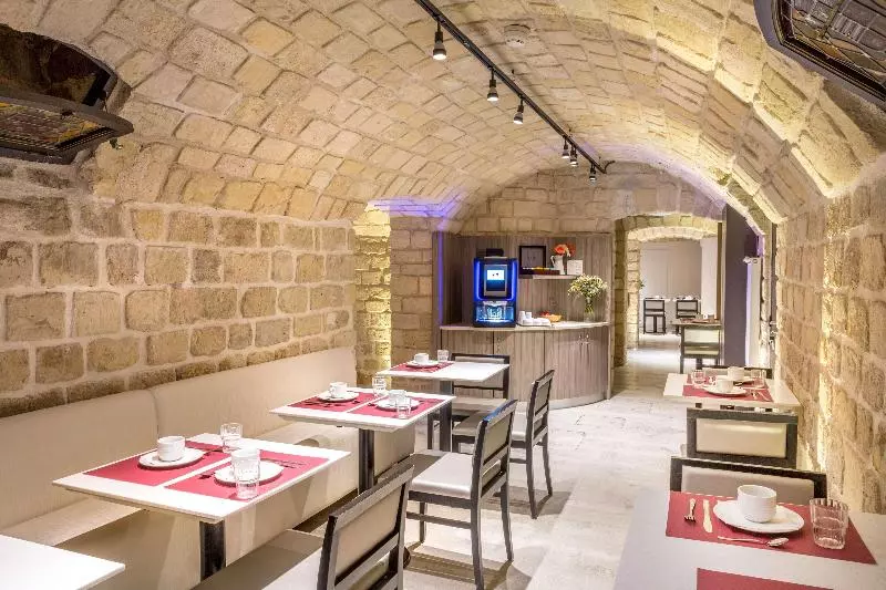 Fotos del hotel Sure Hotel By Best Western Paris Gare Du Nord:  11