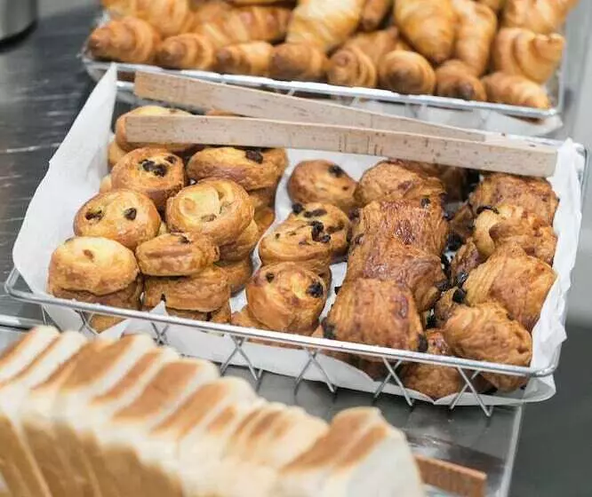 Fotos del hotel The Deck Hotel By Happyculture:  17