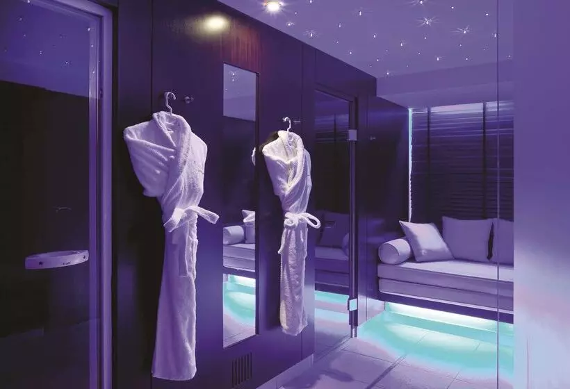 Fotos del hotel La Villa Maillot:  3