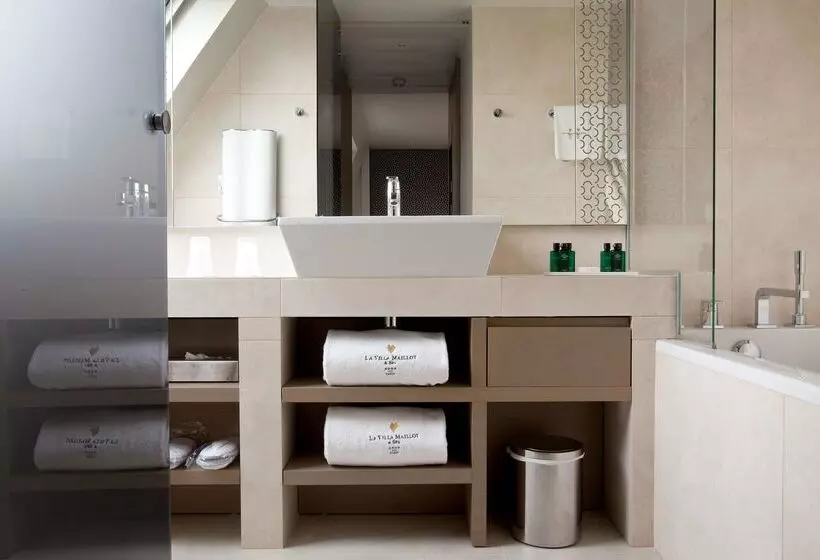 Fotos del hotel La Villa Maillot:  13