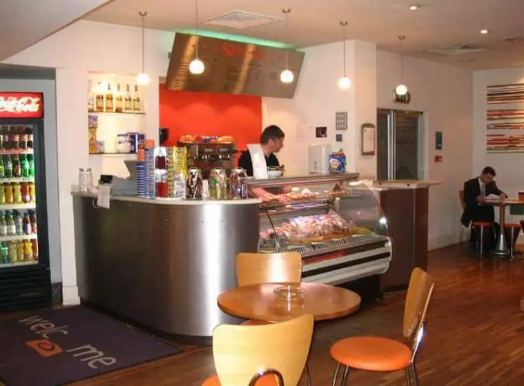 Fotos del hotel Premier Inn Glasgow City Argyle:  2