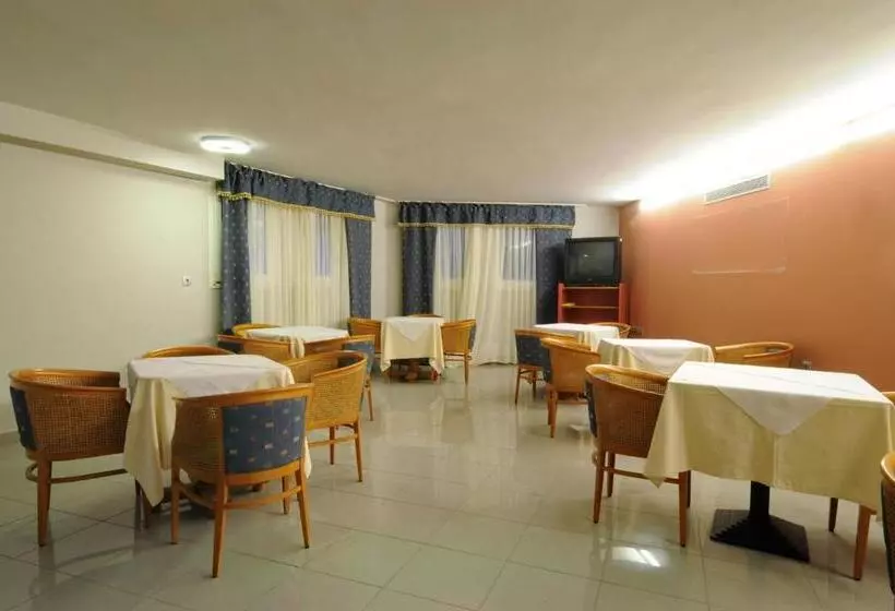 Fotos del hotel Maritina:  3