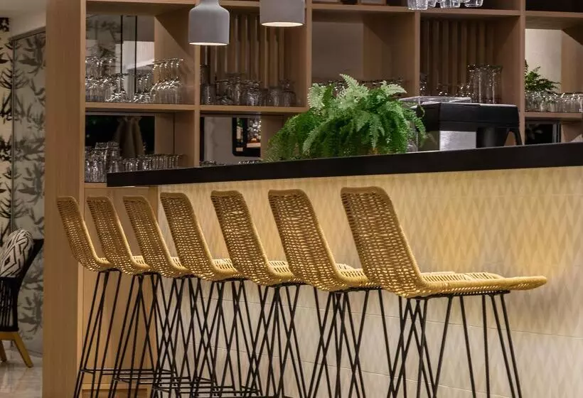 Fotos del hotel Theartemis Palace:  6