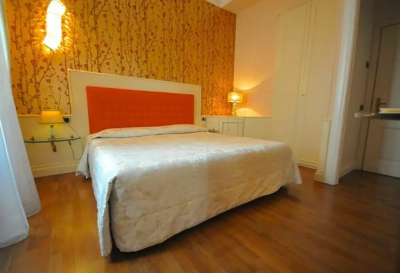 Fotos del hotel De Rose Hotel:  16