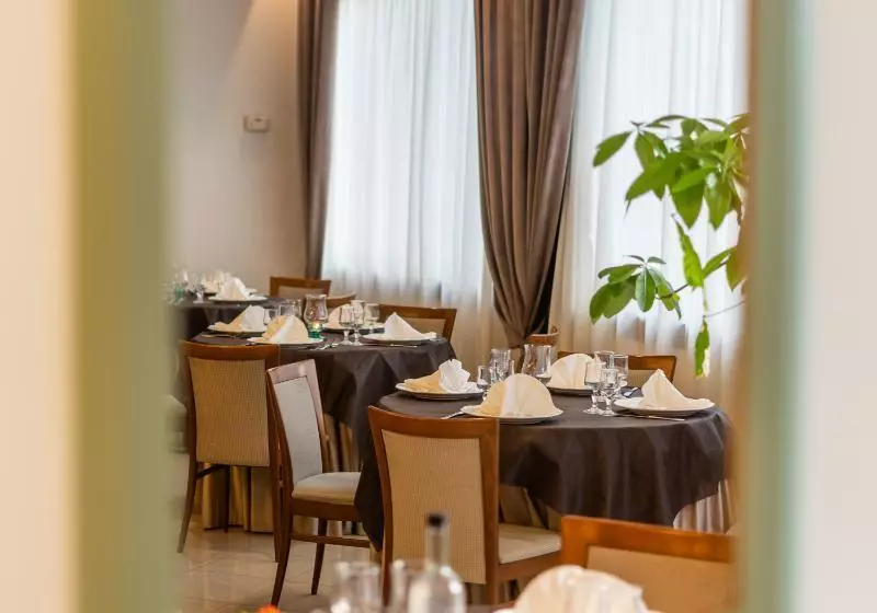 Fotos del hotel Europa Palace:  12