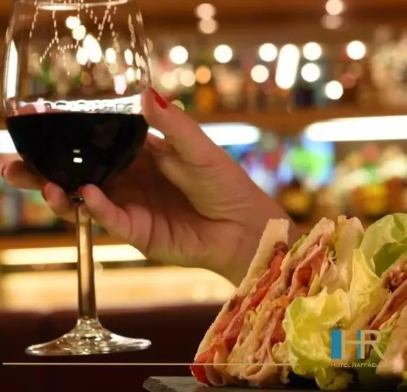 Fotos del hotel Raffaello:  17