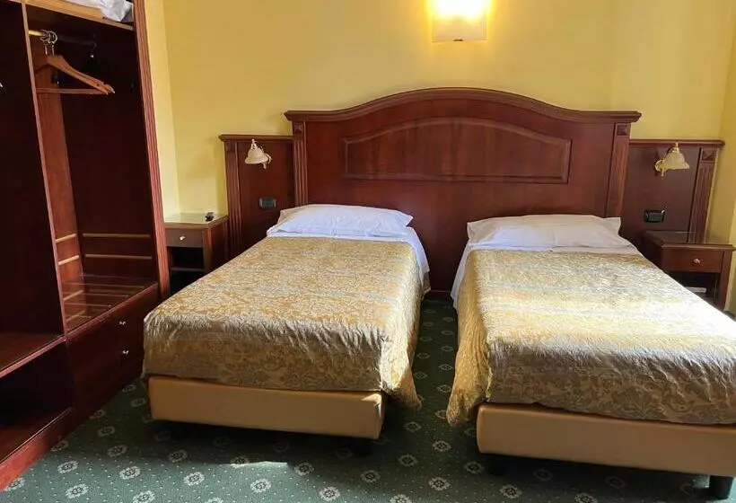 Fotos del hotel Valganna:  8