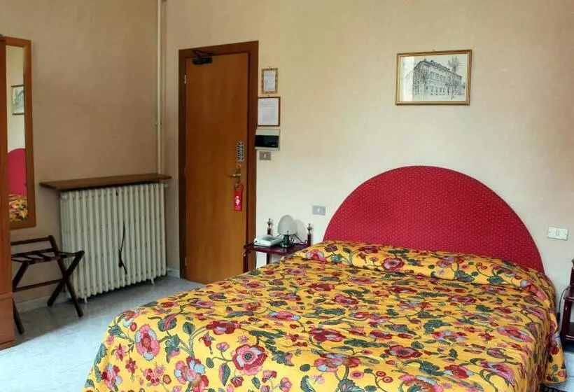 Fotos del hotel Italia:  6