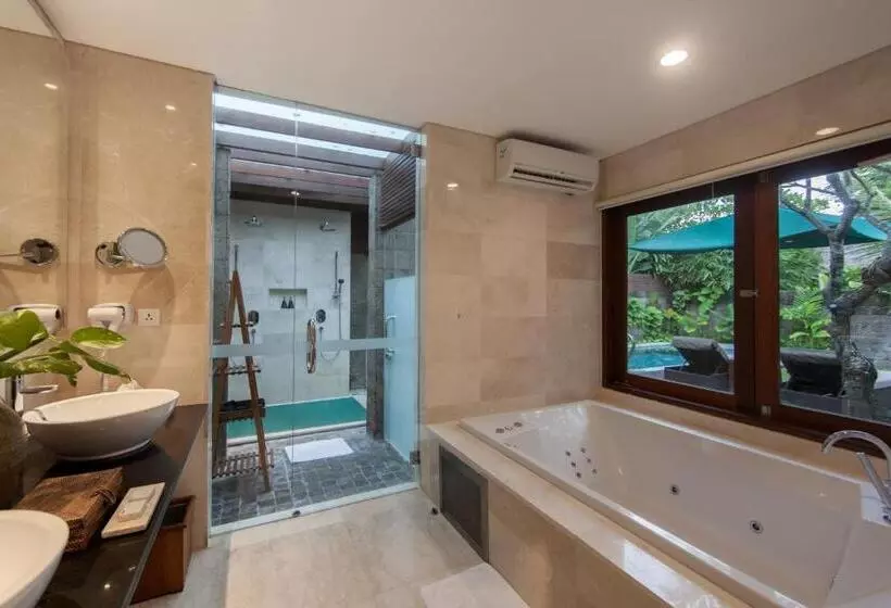 Fotos del hotel Legian Beach:  17