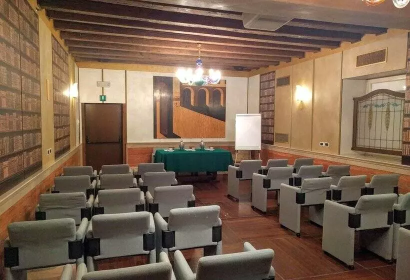 Fotos del hotel Saturnia & International:  6