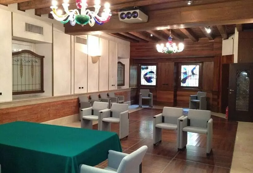 Fotos del hotel Saturnia & International:  14