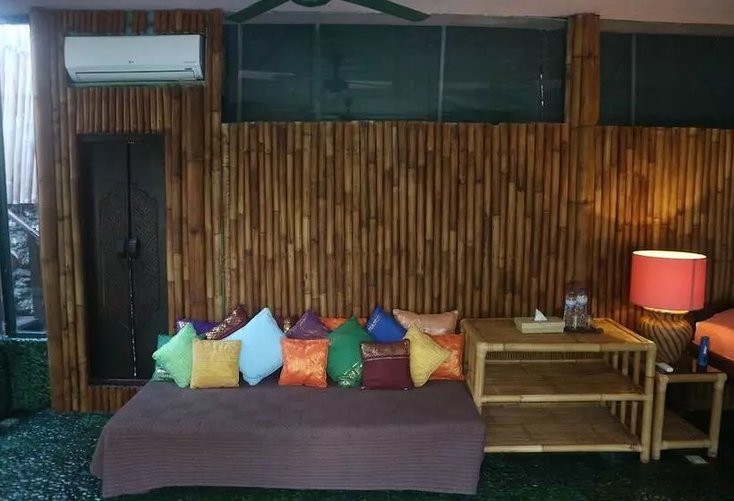 Fotos del hotel La Taverna Suites:  2