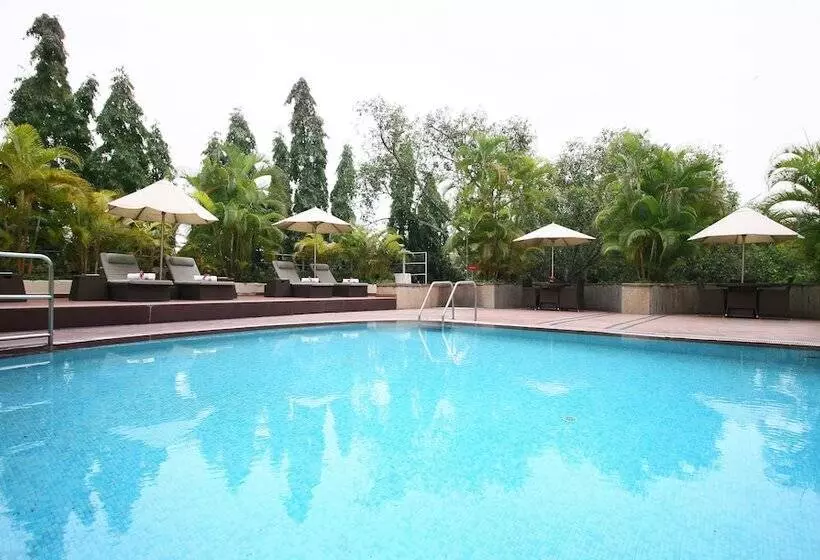 Vivanta Bengaluru Residency Road