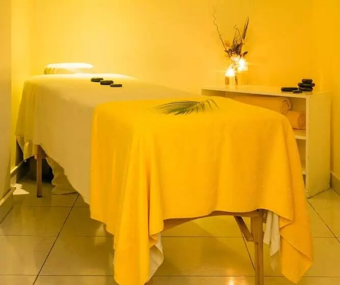 Royal Decameron Montego Beach Resort  All Inclusive